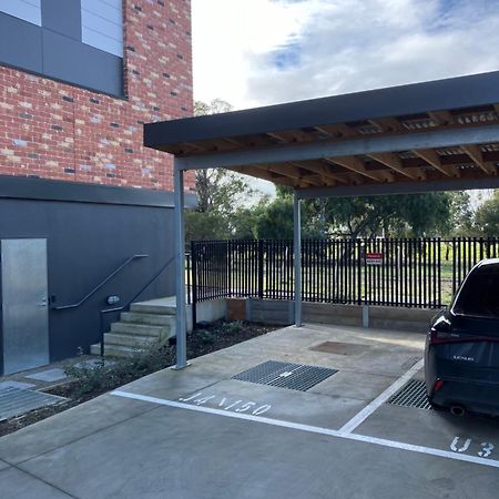 Private Room & Ensuite, In Shared Modern 2 Level Apartment - Full Use Of All Facilities Geelong Exterior photo