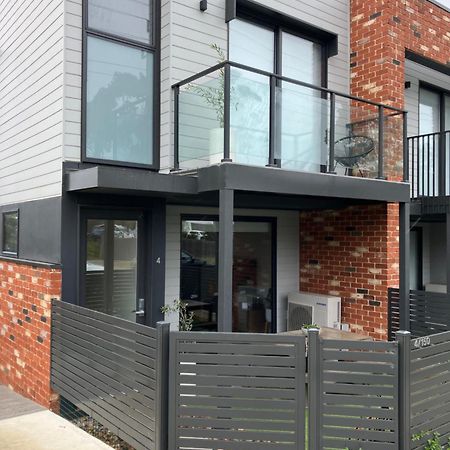 Private Room & Ensuite, In Shared Modern 2 Level Apartment - Full Use Of All Facilities Geelong Exterior photo