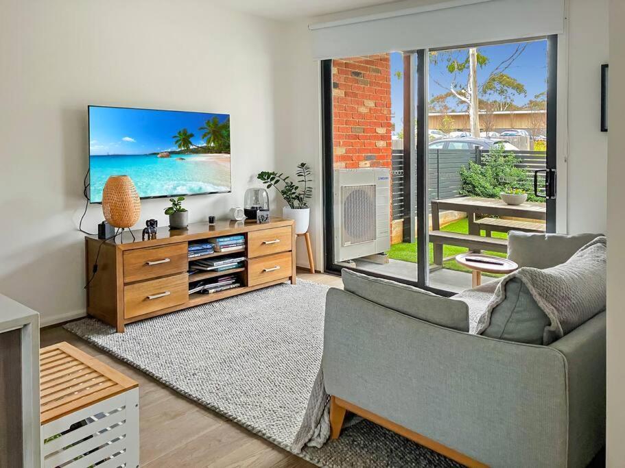 Private Room & Ensuite, In Shared Modern 2 Level Apartment - Full Use Of All Facilities Geelong Exterior photo